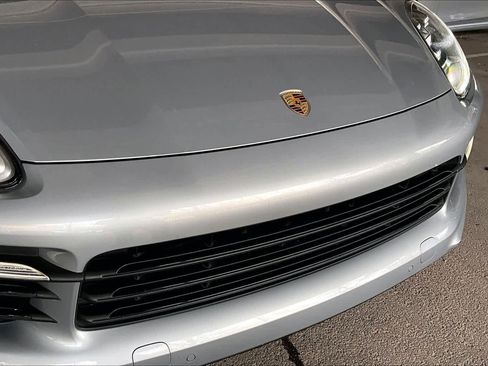 Used 2021 Porsche Cayenne image 30