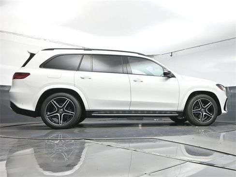 New 2025 Mercedes-Benz GLS 450 4MATIC image 40