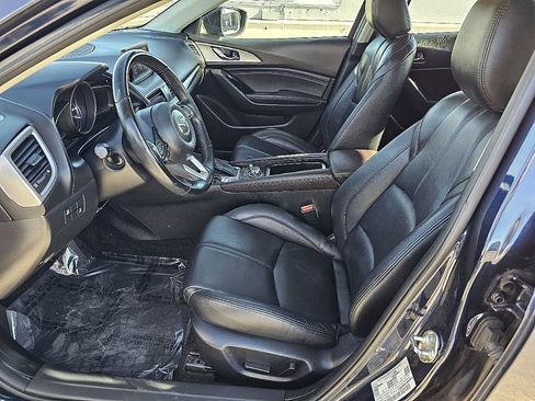 Used 2018 MAZDA MAZDA3 Touring image 23