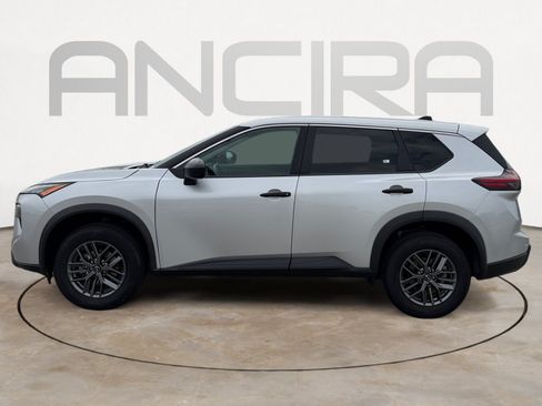 Used 2024 Nissan Rogue S FWD image 7