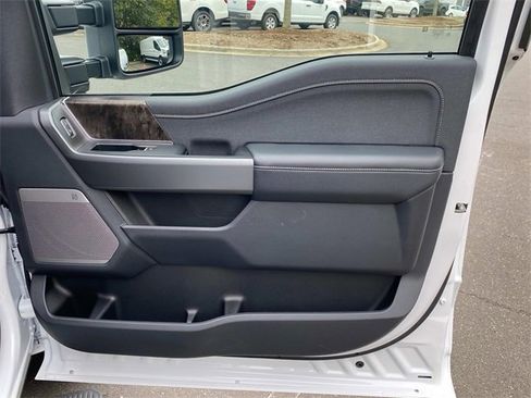 Used 2026 Ford F450 Lariat w/ Chrome Package image 37