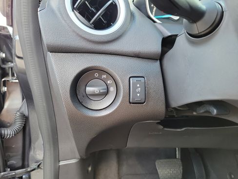 Certified 2019 Ford Fiesta SE image 10