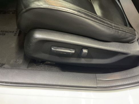Used 2018 Honda Civic Touring image 12