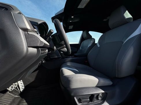 Used 2026 Toyota Camry SE w/ Convenience Package image 15