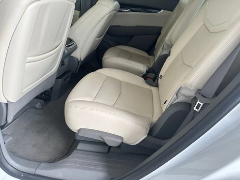 Used 2021 Cadillac XT6 Premium Luxury AWD/4WD image 29