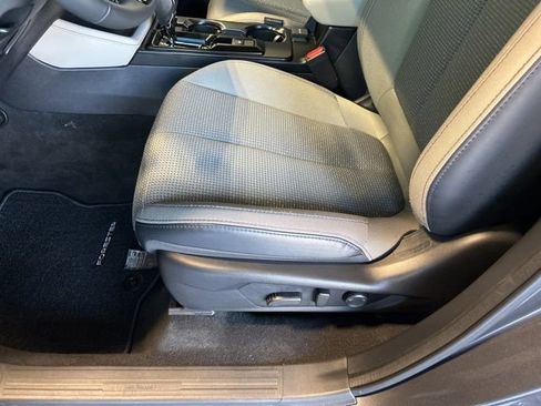 Used 2026 Subaru Forester Premium AWD/4WD image 48
