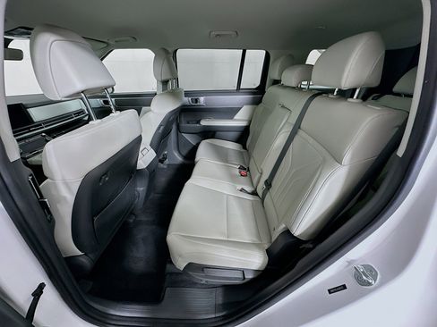 Used 2025 Hyundai Santa Fe SEL image 27