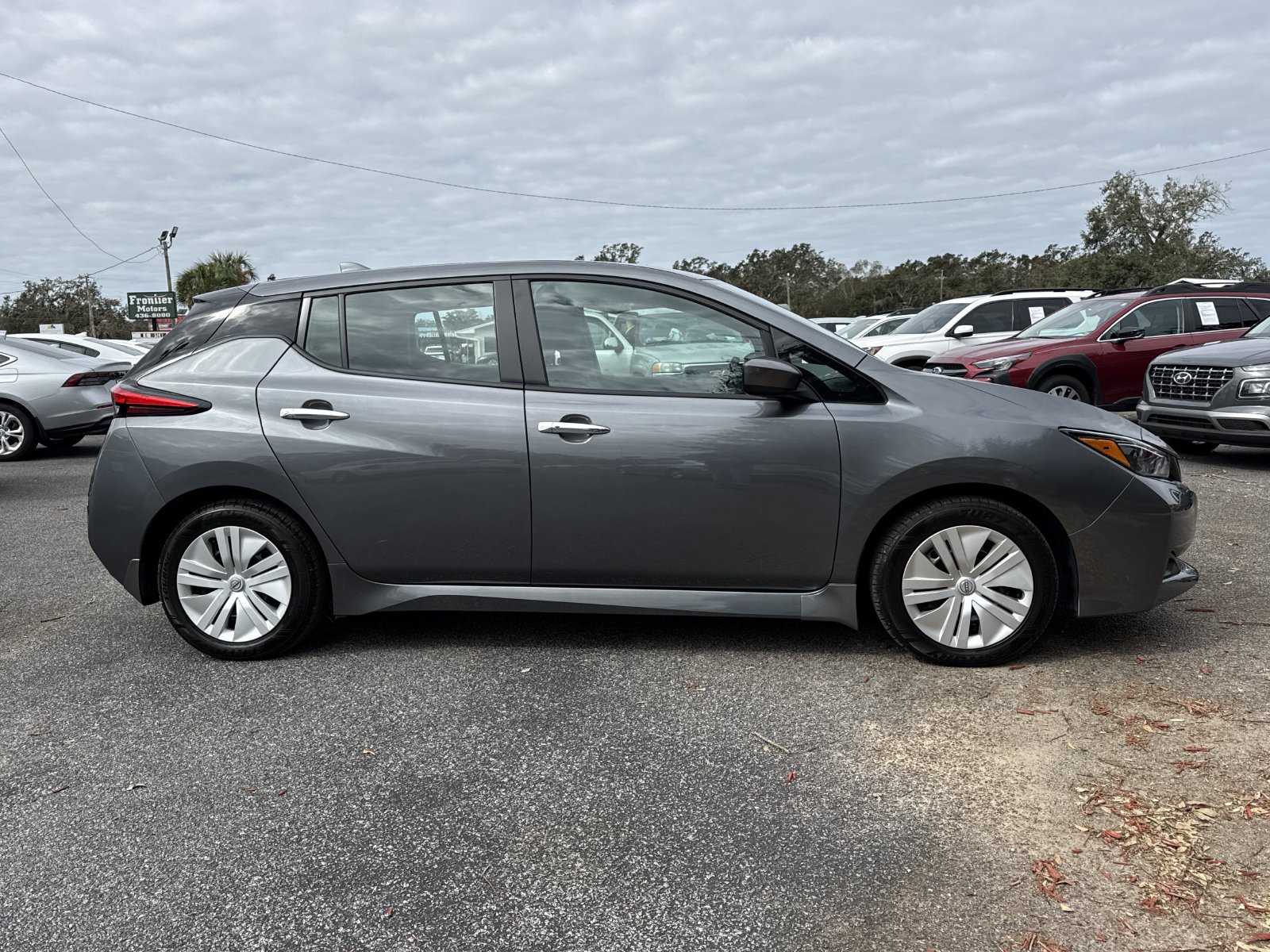 Used 2025 Nissan Leaf S FWD image 6