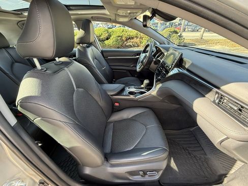 Used 2024 Toyota Camry XLE image 40