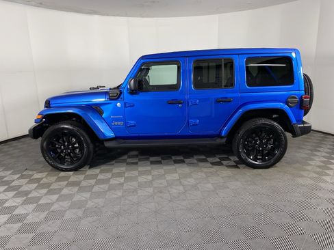 Used 2023 Jeep Wrangler Sahara w/ Cold Weather Group image 12