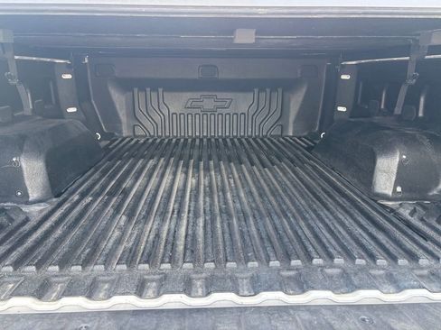 Used 2020 Chevrolet Silverado 1500 LT w/ Texas Edition image 27