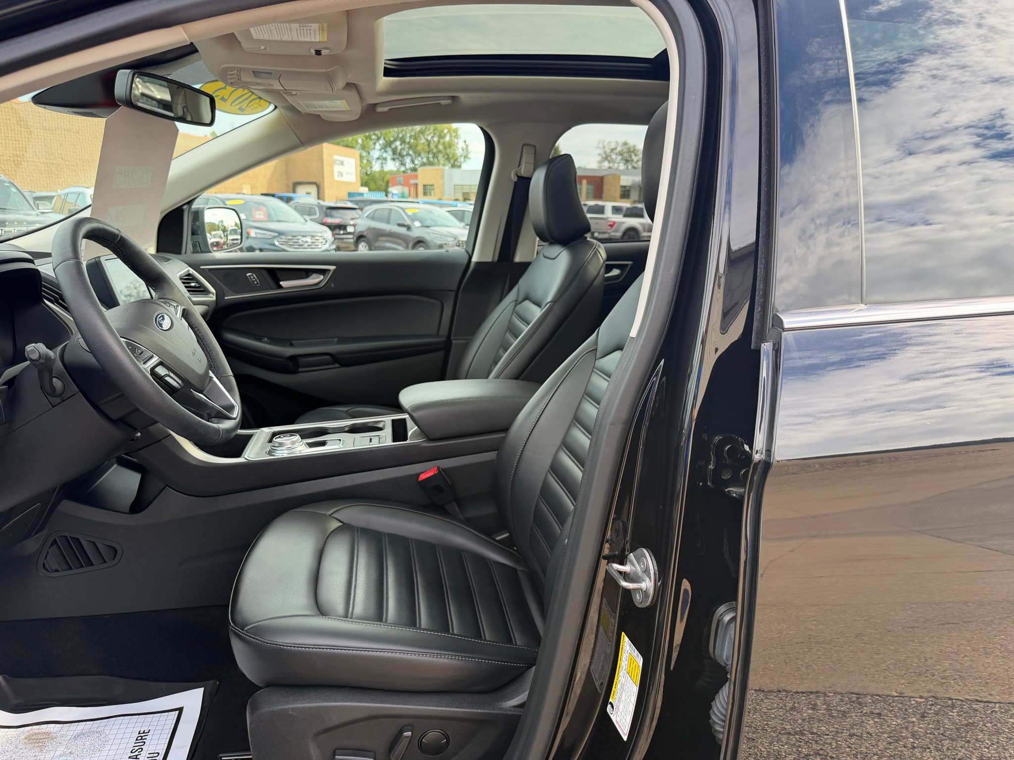 Used 2023 Ford Edge SEL w/ Convenience Package AWD/4WD image 7