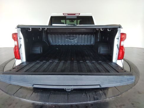 Used 2021 Chevrolet Silverado 1500 LT Trail Boss w/ Convenience Package II image 9