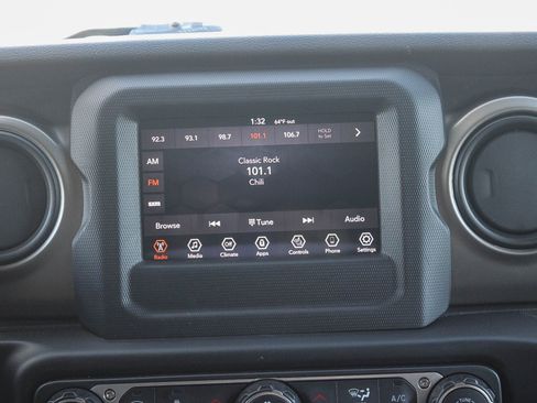 Used 2019 Jeep Wrangler Unlimited Sport S image 15