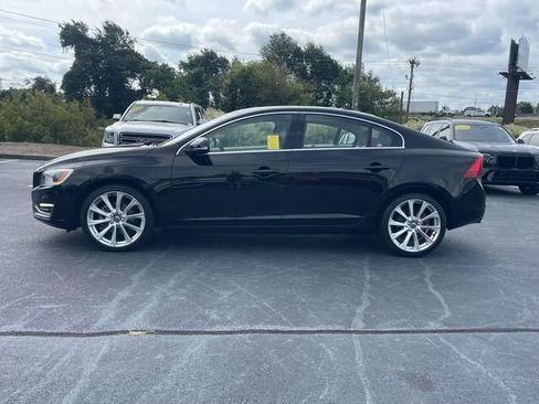 Used 2016 Volvo S60 T5 Inscription Platinum FWD image 4