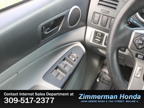 Used 2014 Toyota Tacoma 4x4 Double Cab w/ SR5 Package image 12
