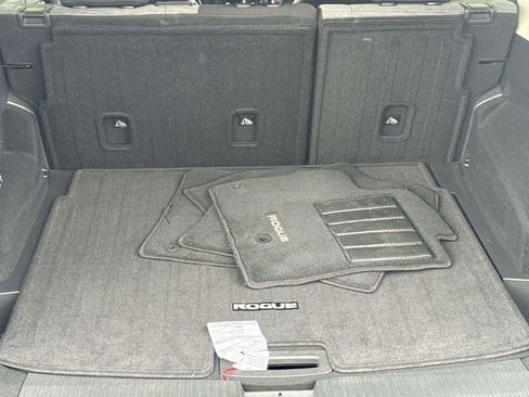 Certified 2023 Nissan Rogue SV FWD image 8