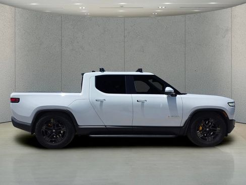 Used 2022 Rivian R1T Adventure AWD/4WD image 3