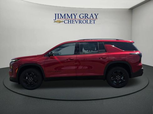 New 2027 Chevrolet Traverse LT w/ Midnight/Sport Edition FWD image 2