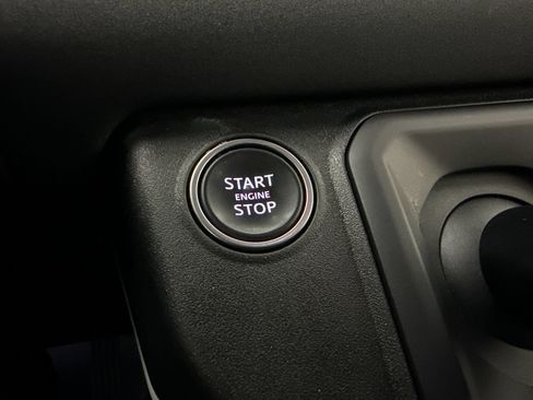Used 2023 Land Rover Defender 130 SE AWD/4WD image 24