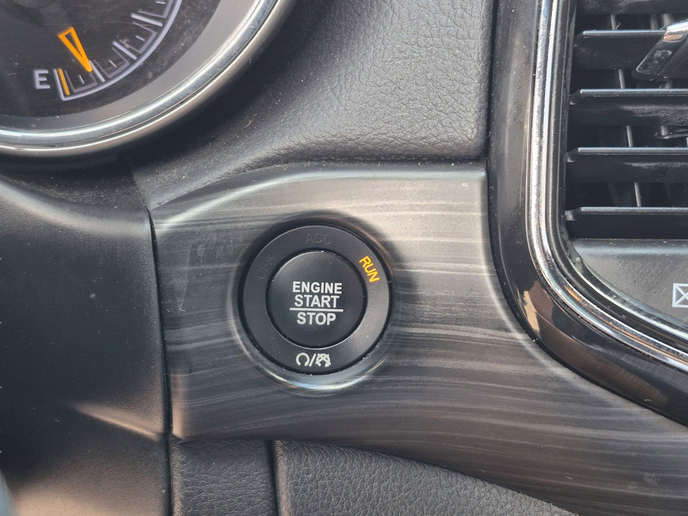 Used 2019 Jeep Grand Cherokee Altitude RWD image 31