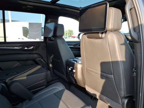 Used 2024 GMC Yukon Denali w/ Denali Reserve Package AWD/4WD image 23