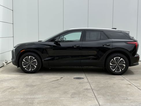 Used 2024 Chevrolet Blazer EV LT AWD/4WD image 4