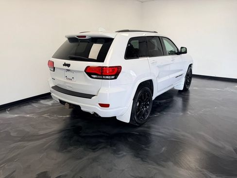 Used 2020 Jeep Grand Cherokee Altitude AWD/4WD image 22