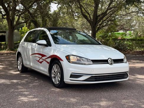 Used 2020 Volkswagen Golf 4-Door FWD image 3