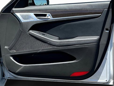 Used 2018 Genesis G80 3.8 w/ Option Group 02 image 17