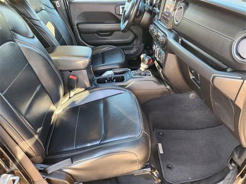 Used 2021 Jeep Gladiator Overland image 14