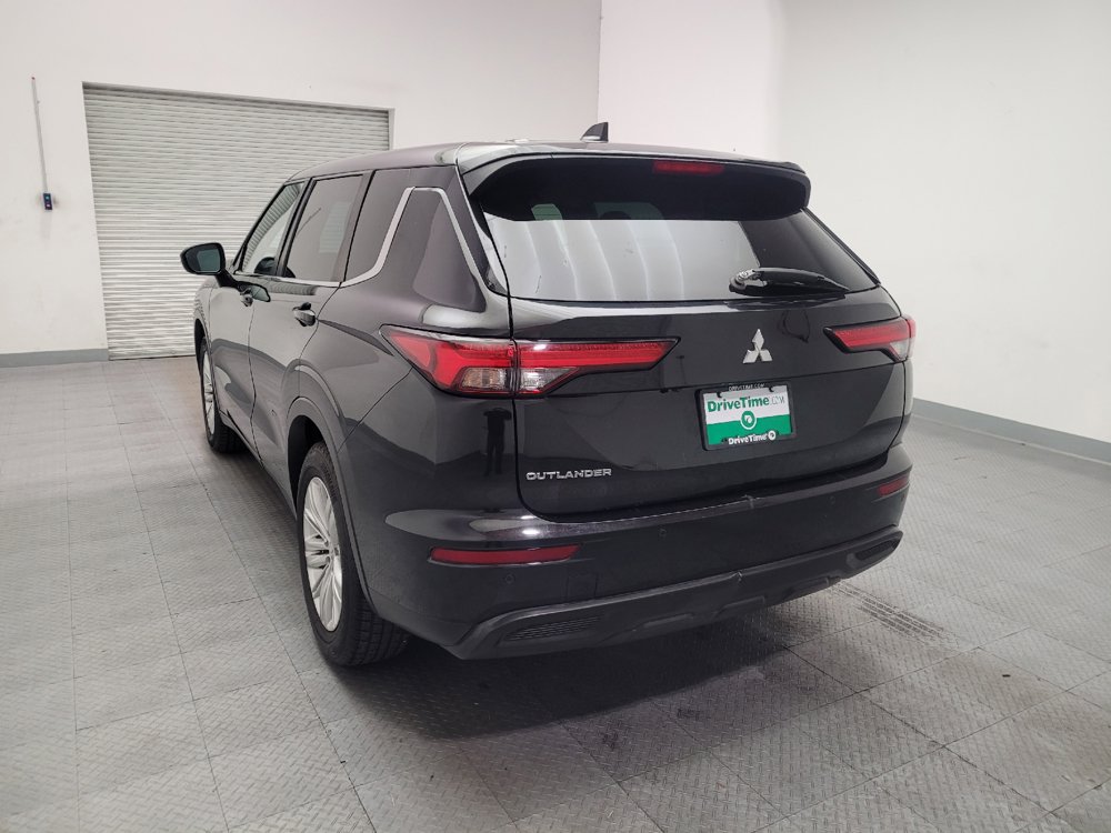 Used 2023 Mitsubishi Outlander ES FWD image 6