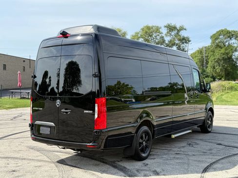 Used 2020 Mercedes-Benz Sprinter 2500 image 4