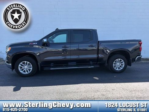 Used 2024 Chevrolet Silverado 1500 LT image 2