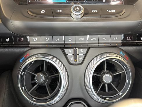 Used 2016 Chevrolet Camaro SS RWD image 27