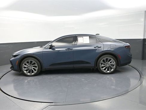 Used 2025 Toyota Crown Limited image 4