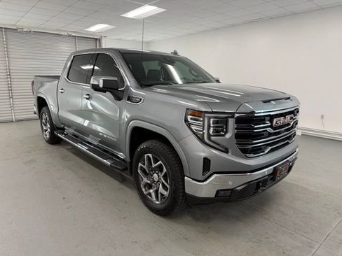 Used 2026 GMC Sierra 1500 SLT w/ SLT Premium Plus Package image 3