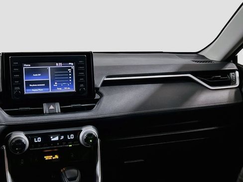 Used 2019 Toyota RAV4 XLE w/ Convenience Package FWD image 20