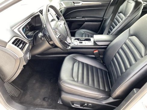 Used 2019 Ford Fusion SEL image 10