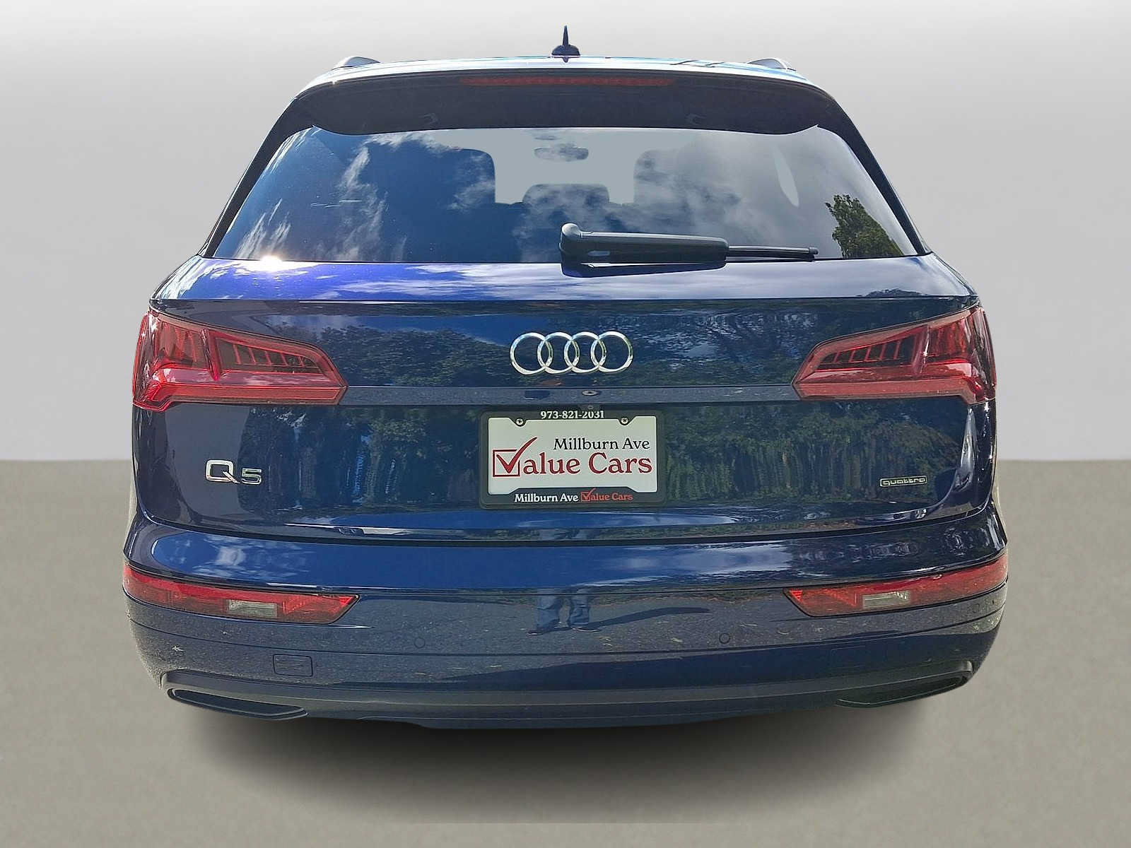 Used 2020 Audi Q5 2.0T Premium w/ Titanium Sport Package AWD/4WD image 29