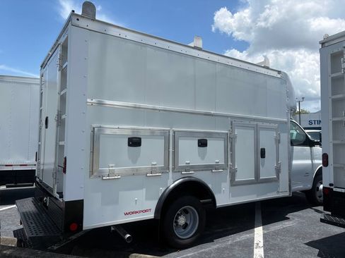 New 2026 Chevrolet Express 4500 w/ Power Convenience Package RWD image 4