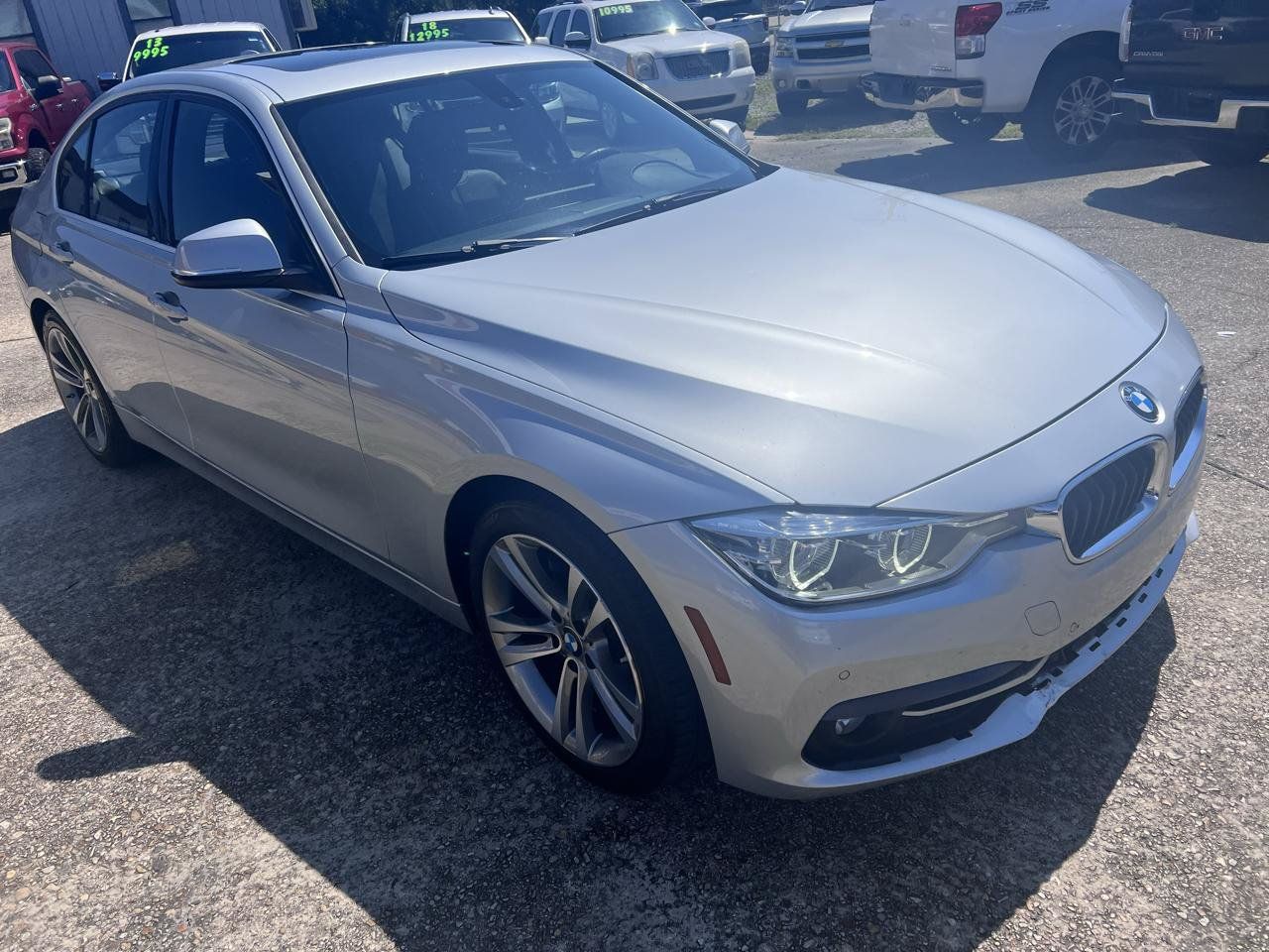Used 2017 BMW 330i Sedan RWD image 3