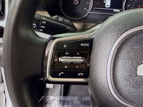 Used 2023 Kia Sorento S w/ Panoramic Sunroof Package image 24