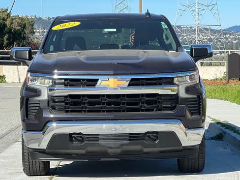 Used 2022 Chevrolet Silverado 1500 LT AWD/4WD image 9