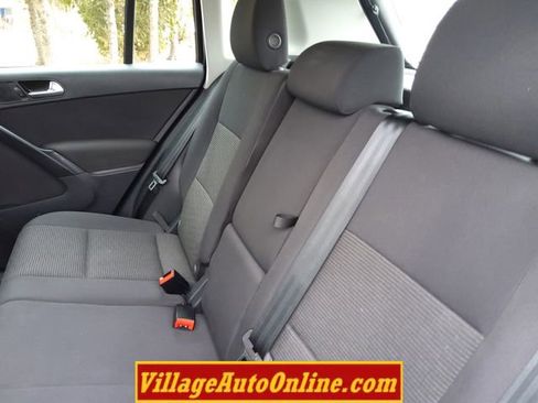 Used 2017 Volkswagen Tiguan S image 26