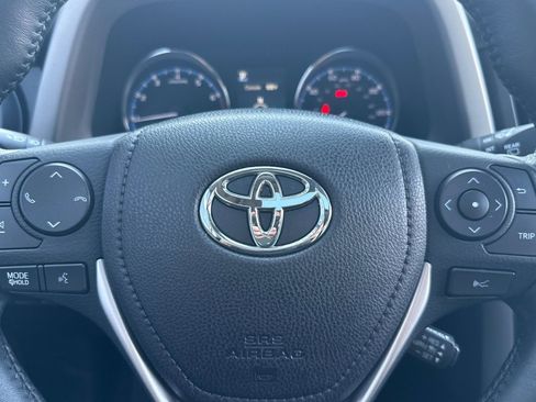 Used 2017 Toyota RAV4 Platinum image 27