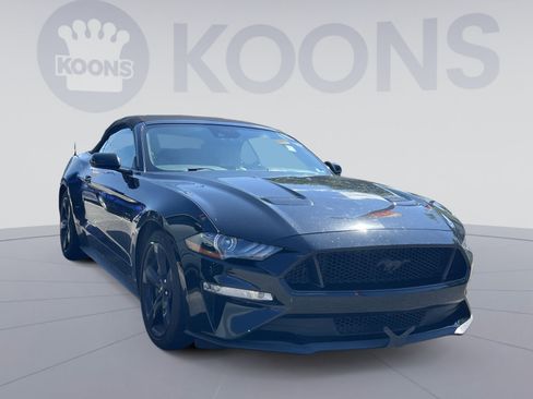 Used 2022 Ford Mustang GT Premium w/ Black Accent Package RWD image 8