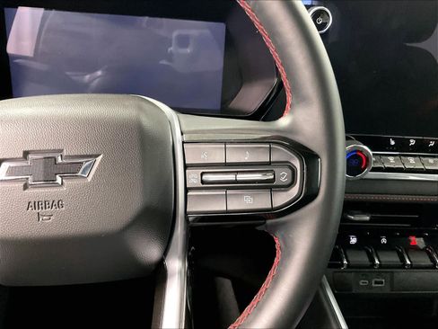 Used 2024 Chevrolet Colorado Z71 w/ Z71 Convenience Package 2 image 23