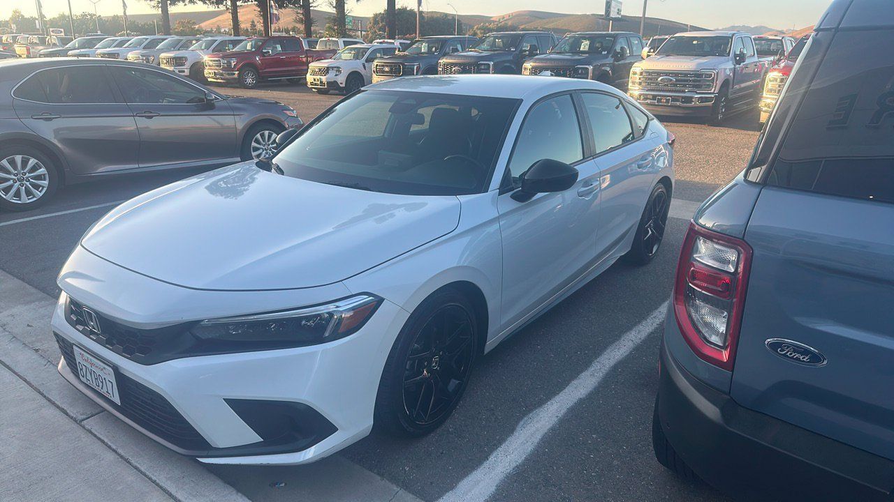Used 2022 Honda Civic Sport image 1