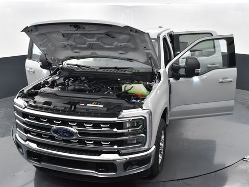 New 2026 Ford F250 XLT w/ XLT Premium Package RWD image 36